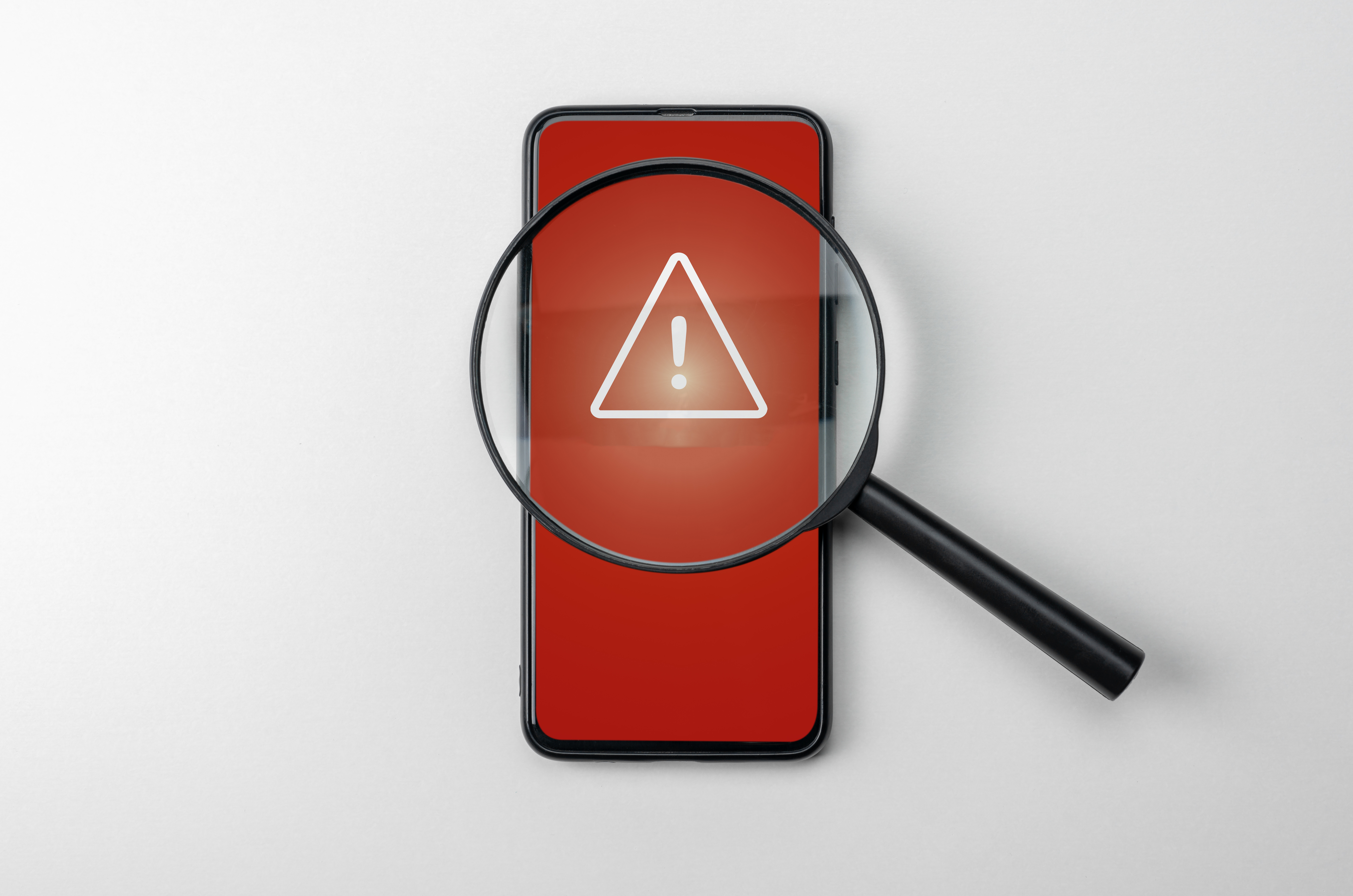 Read more about the article Secure Your Screen: Combating the Surge in Mobile Malware